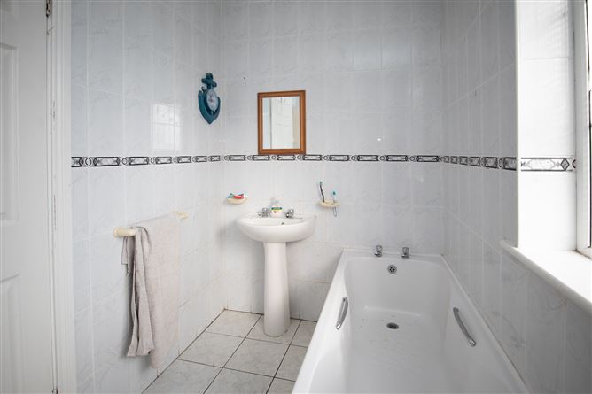 Castlehill, Ballygorteen, Castlewarren, Kilkenny, Kilkenny