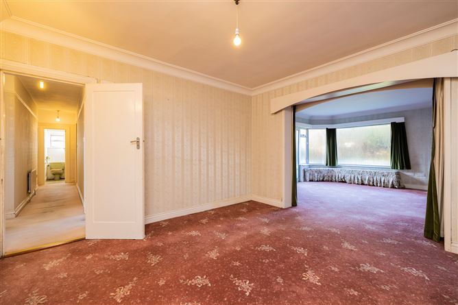 19 Woodlawn Park, Churchtown, Dublin 14