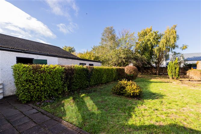 19 Woodlawn Park, Churchtown, Dublin 14