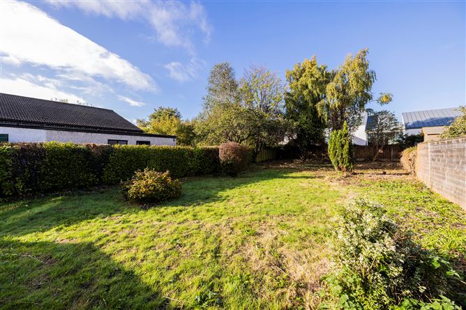 19 Woodlawn Park, Churchtown, Dublin 14