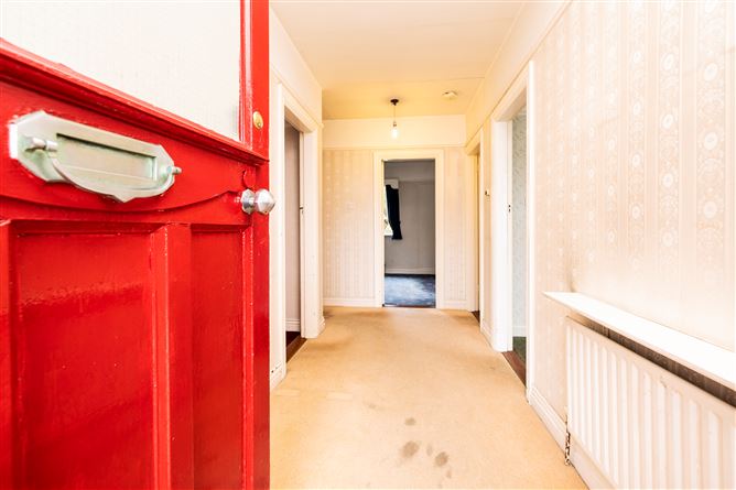 19 Woodlawn Park, Churchtown, Dublin 14
