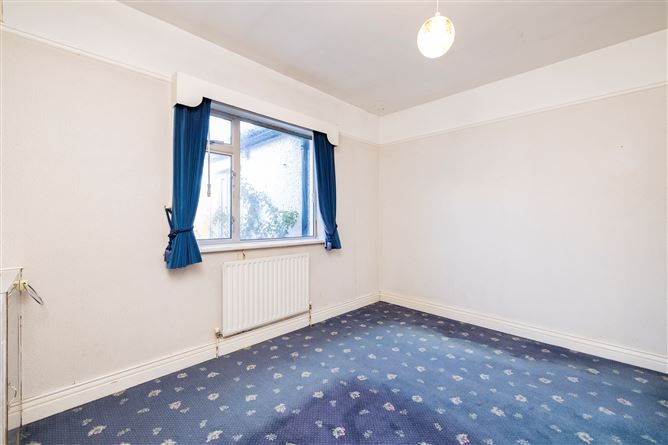 19 Woodlawn Park, Churchtown, Dublin 14