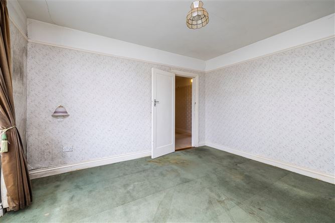 19 Woodlawn Park, Churchtown, Dublin 14