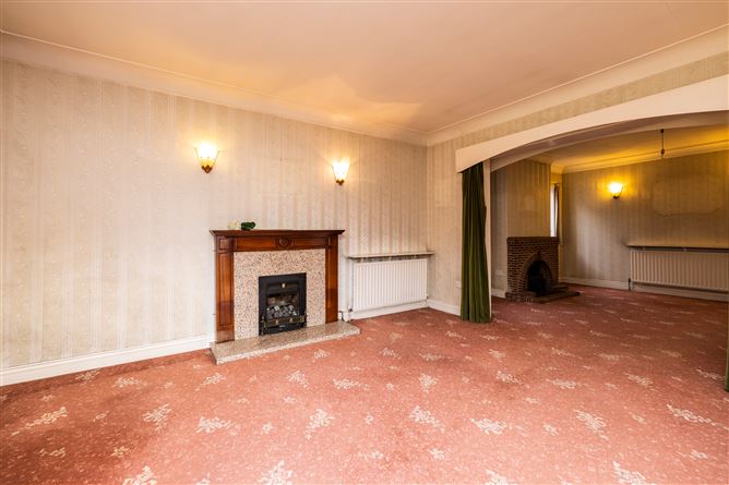 19 Woodlawn Park, Churchtown, Dublin 14