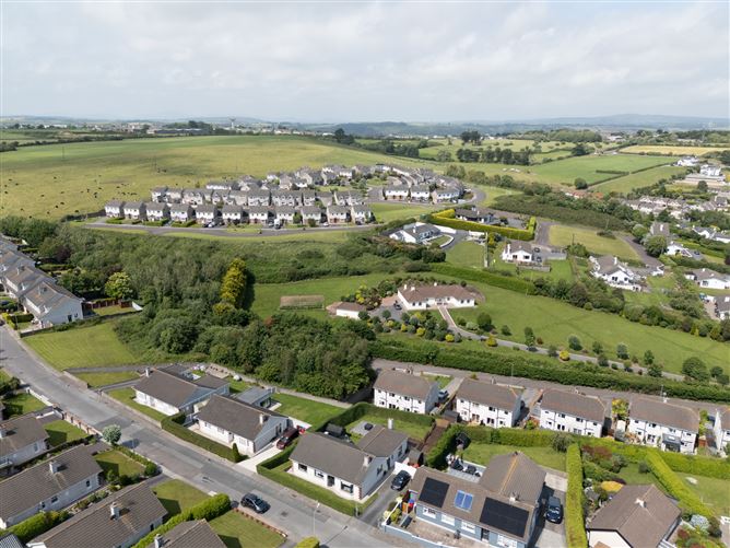 25 Summerdale Lawn,  Ballyclamasey, Youghal, East Cork