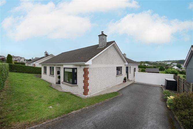 25 Summerdale Lawn,  Ballyclamasey, Youghal, East Cork