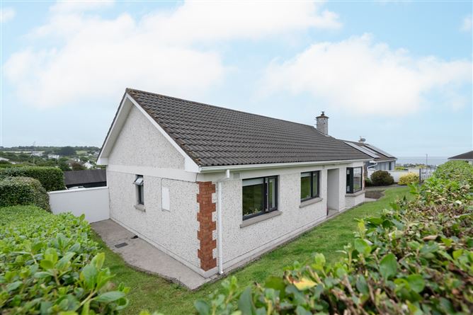 25 Summerdale Lawn,  Ballyclamasey, Youghal, East Cork