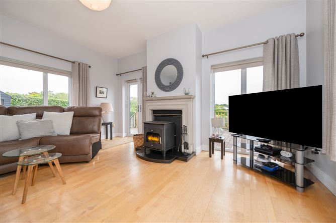 25 Summerdale Lawn,  Ballyclamasey, Youghal, East Cork