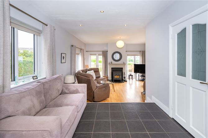 25 Summerdale Lawn,  Ballyclamasey, Youghal, East Cork