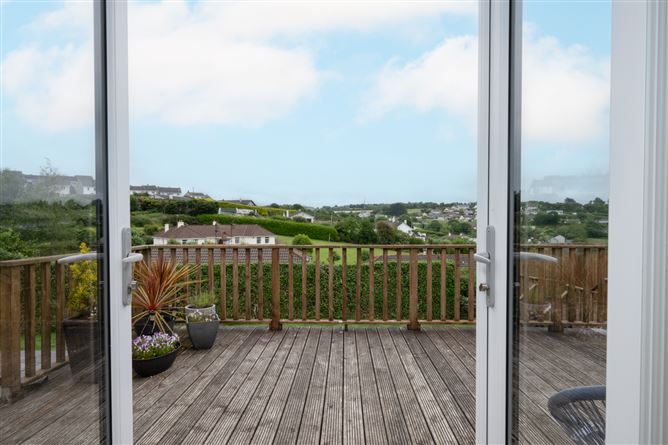 25 Summerdale Lawn,  Ballyclamasey, Youghal, East Cork
