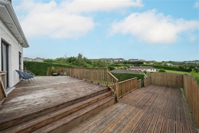 25 Summerdale Lawn,  Ballyclamasey, Youghal, East Cork