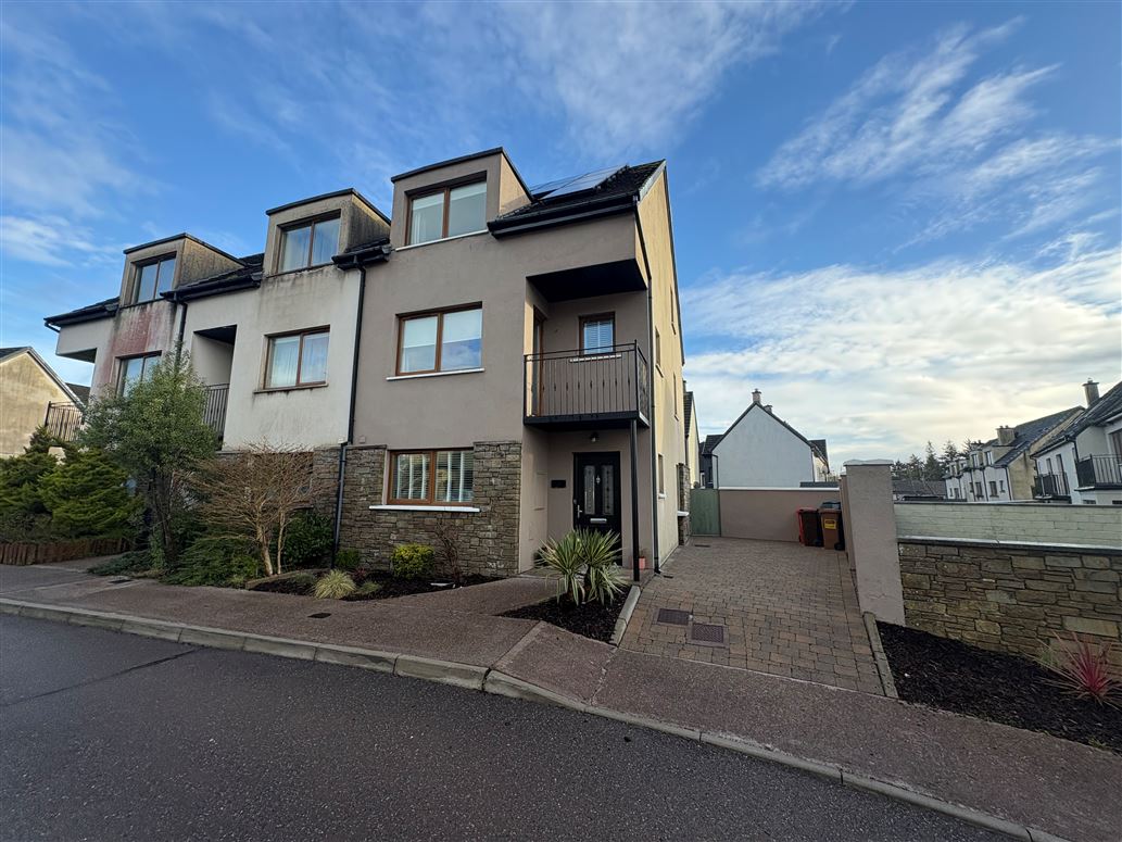 9 Oakridge, Meadowlands, Macroom, Cork