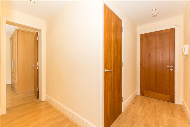 38 Adelaide Square, Whitefriar Street, South City Centre,   Dublin 8
