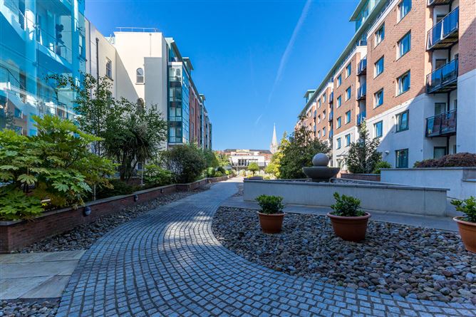 38 Adelaide Square, Whitefriar Street, South City Centre,   Dublin 8