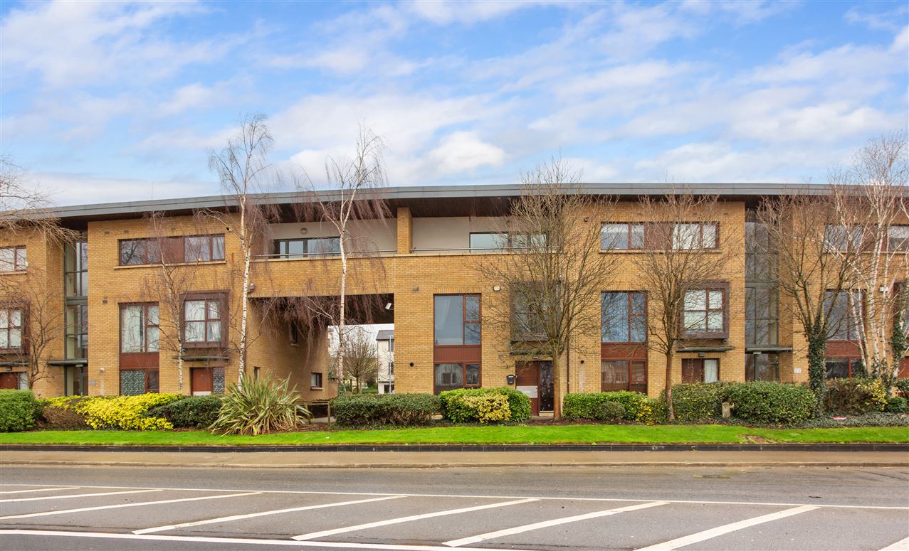 22 Castlegate Square, Adamstown, Lucan,   Dublin