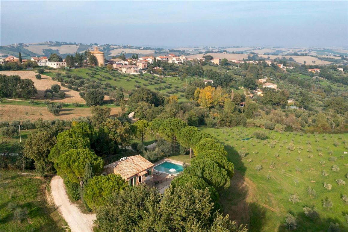 Sweeping Hills Horizon,Torre, Marche, Italy