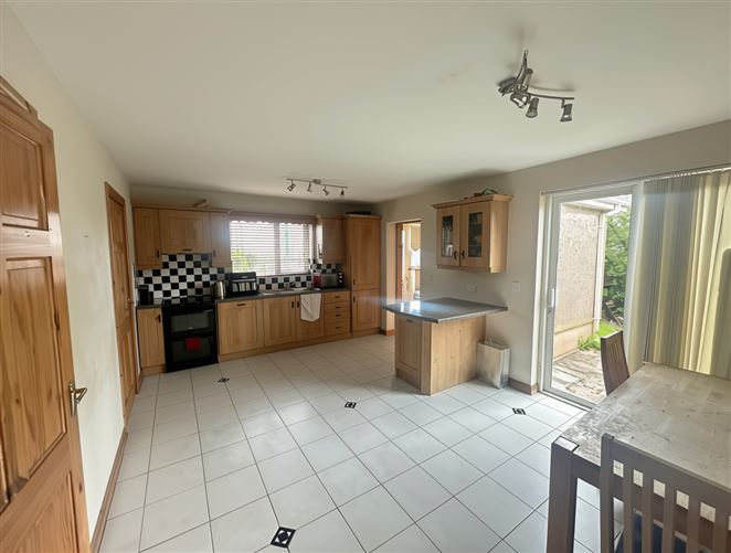 60 Carraig Geal, Galway Road, Loughrea, Galway