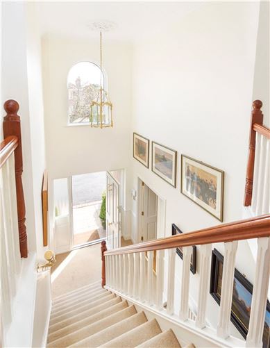 8 Brighton Avenue, Foxrock, Dublin 18