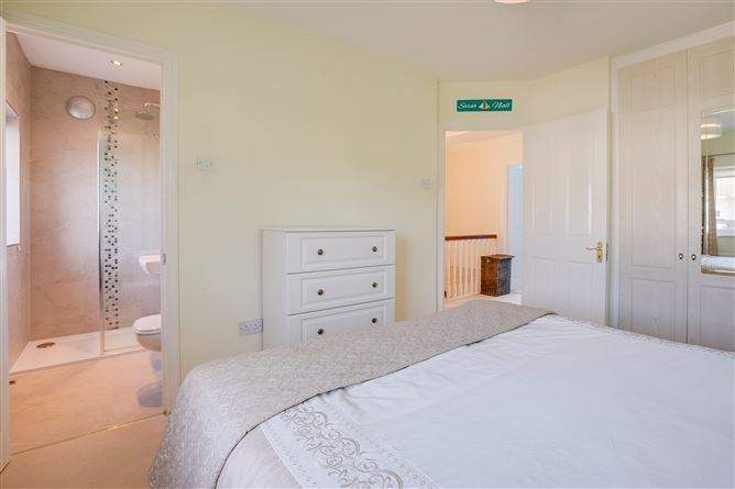 7 Wainsfort Manor Crescent, Terenure, Dublin 6W