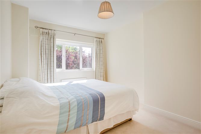 7 Wainsfort Manor Crescent, Terenure, Dublin 6W