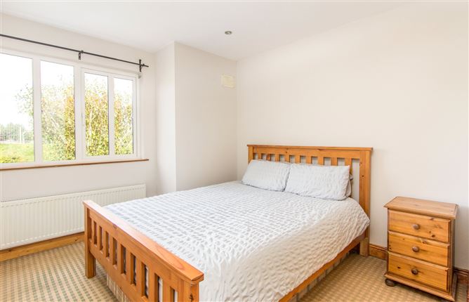 9 Danesfort, Monksland, Athlone, Co. Roscommon