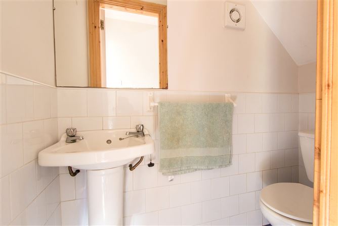 9 Danesfort, Monksland, Athlone, Co. Roscommon