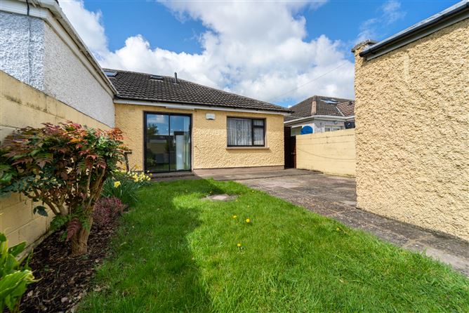 169 Oakcourt Drive, Palmerstown, Dublin 20