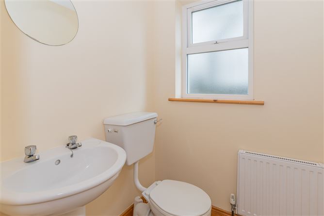 15 Railway View, Belturbet, Co. Cavan