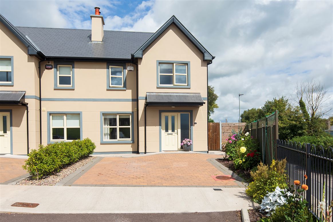 1 Lios Na mBan, Ladysbridge, Cork