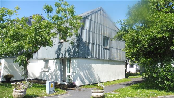 4 Michael Killeen Park, Old Monastery Road, Roundstone, Galway