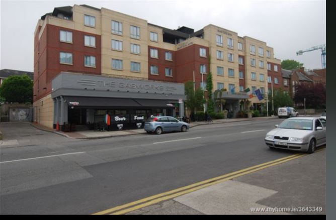 Suite 37, Grand Canal Hotel****, Grand Canal Street Upper, Ballsbridge, Dublin 4
