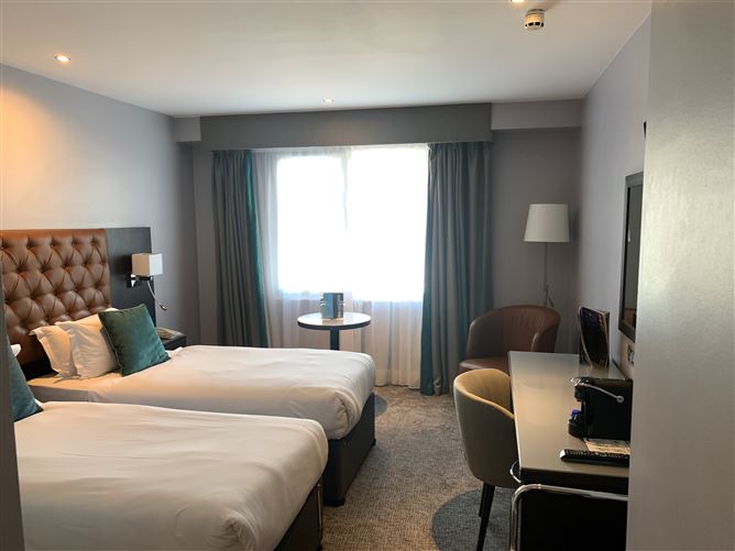 Suite 37, Grand Canal Hotel****, Grand Canal Street Upper, Ballsbridge, Dublin 4