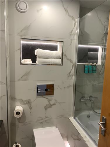 Suite 37, Grand Canal Hotel****, Grand Canal Street Upper, Ballsbridge, Dublin 4