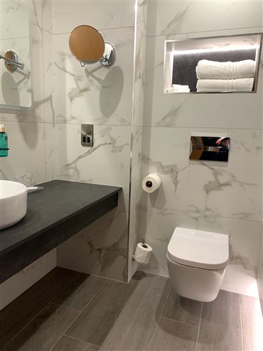 Suite 37, Grand Canal Hotel****, Grand Canal Street Upper, Ballsbridge, Dublin 4