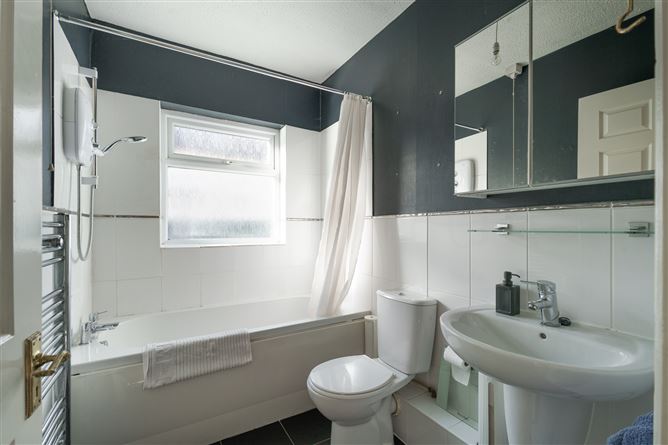 3 Mount Eagle Park, Leopardstown Heights, Leopardstown, Dublin 18