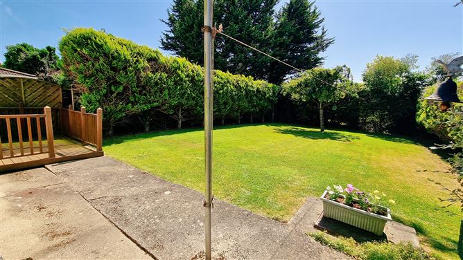 7 Rosebank, Oldbawn, Dublin 24