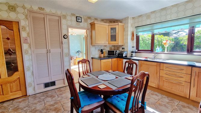 7 Rosebank, Oldbawn, Dublin 24