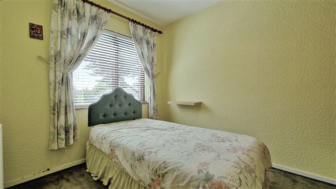 7 Rosebank, Oldbawn, Dublin 24