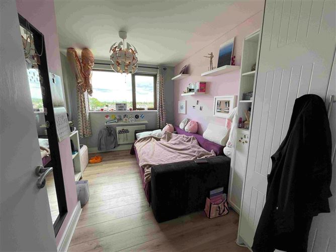 Castlegate Crescent, Adamstown, Lucan, Co. Dublin