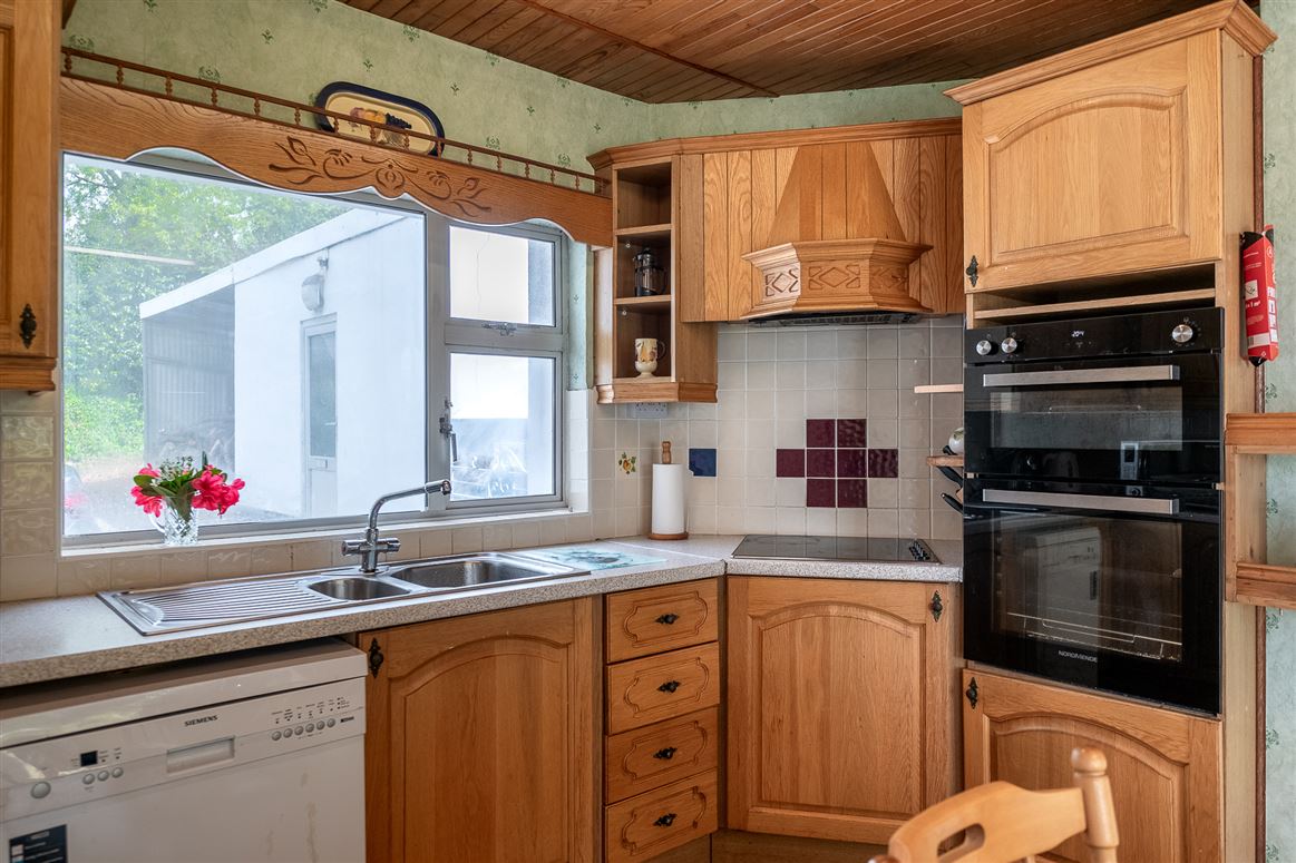 Woodside House, Sound Road, Kenmare, County Kerry, V93 X2R8 Woodside House, Sound Road, Kenmare, County Kerry, V93 X2R8