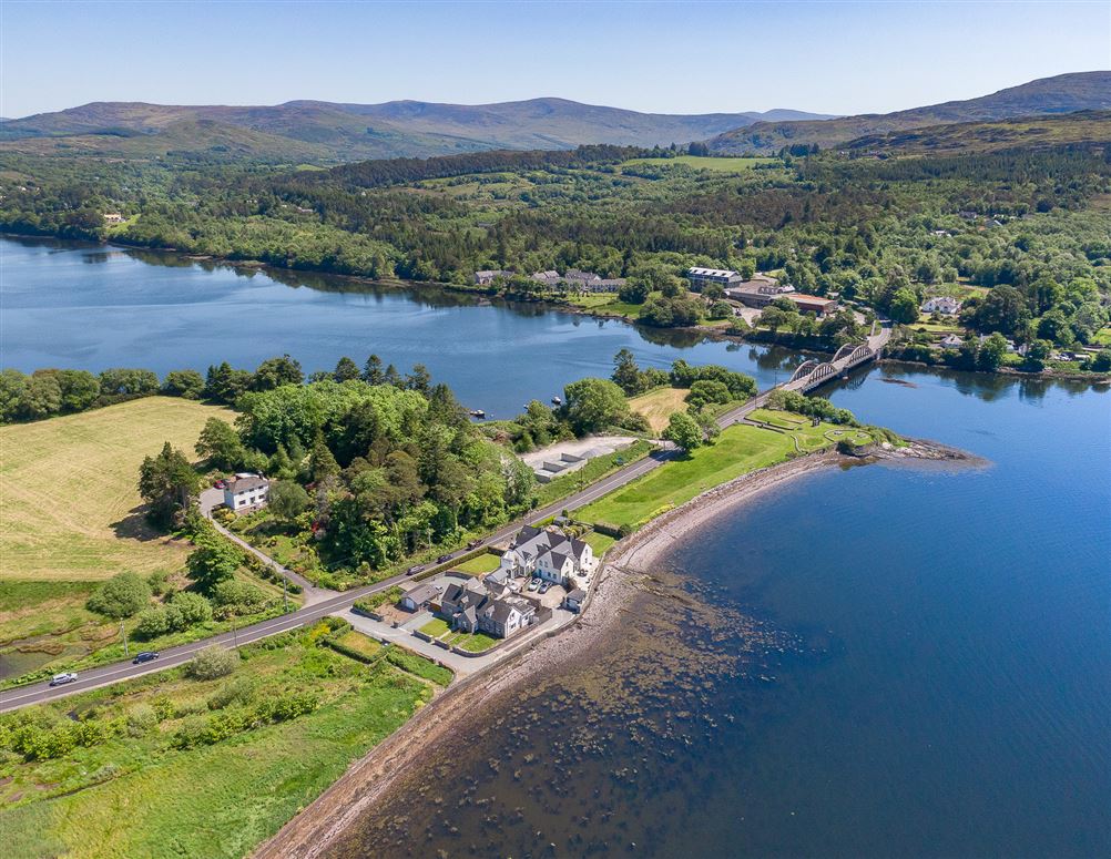 Woodside House, Sound Road, Kenmare, County Kerry, V93 X2R8 Woodside House, Sound Road, Kenmare, County Kerry, V93 X2R8