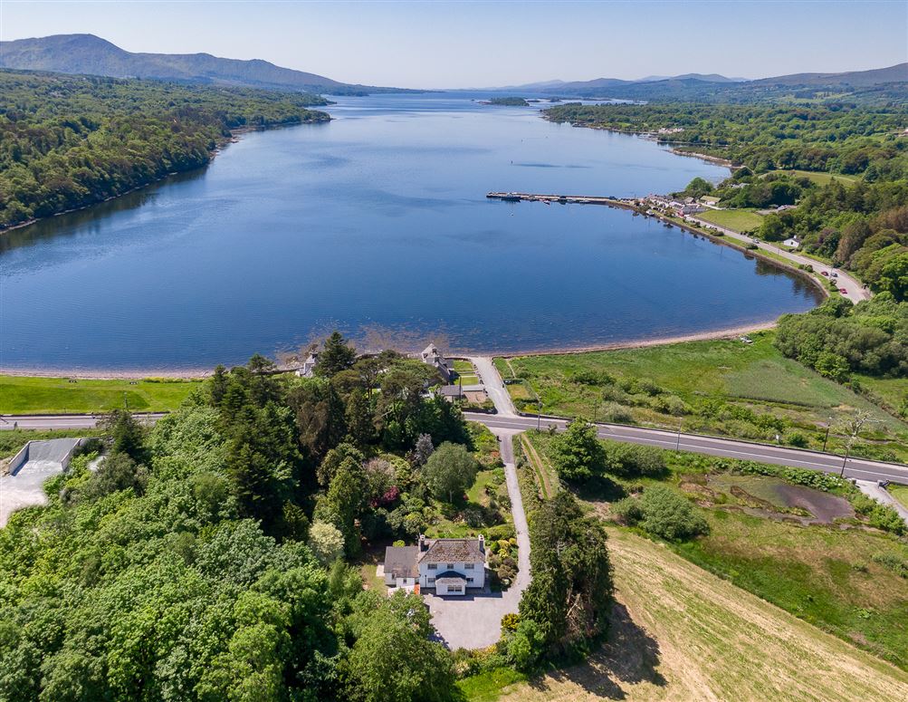 Woodside House, Sound Road, Kenmare, County Kerry, V93 X2R8 Woodside House, Sound Road, Kenmare, County Kerry, V93 X2R8