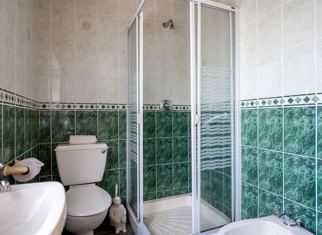 Woodside House, Sound Road, Kenmare, County Kerry, V93 X2R8 Woodside House, Sound Road, Kenmare, County Kerry, V93 X2R8