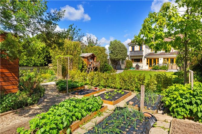 84 Trees Road Lower, Mount Merrion, Co. Dublin