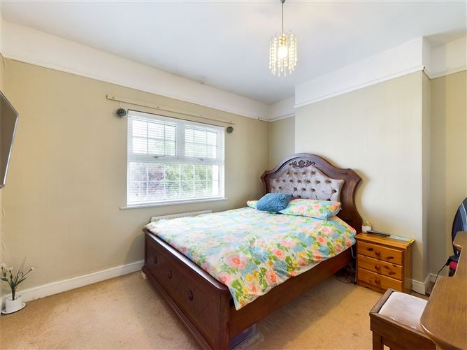 26 Castle Avenue, Thurles, Co. Tipperary