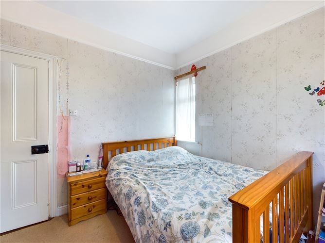 26 Castle Avenue, Thurles, Co. Tipperary