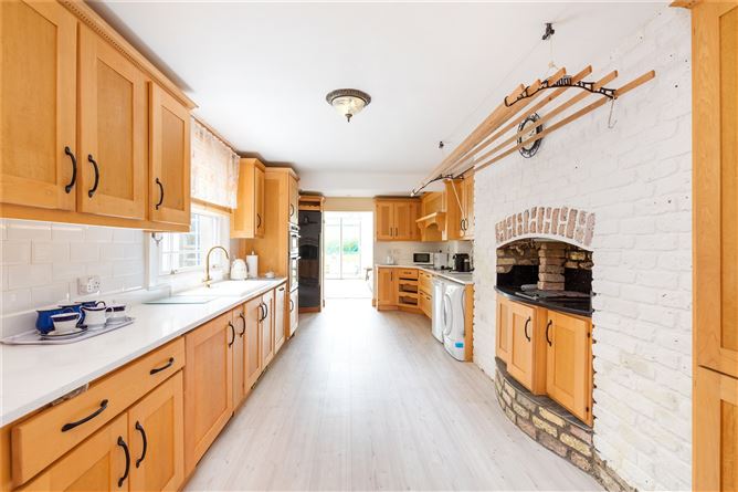 106 St Lawrence Road, Clontarf, Dublin 3