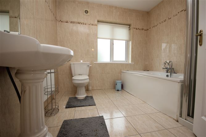 Carrick House, Mountrath Rd, Portlaoise, Laois