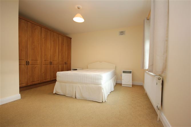 Carrick House, Mountrath Rd, Portlaoise, Laois