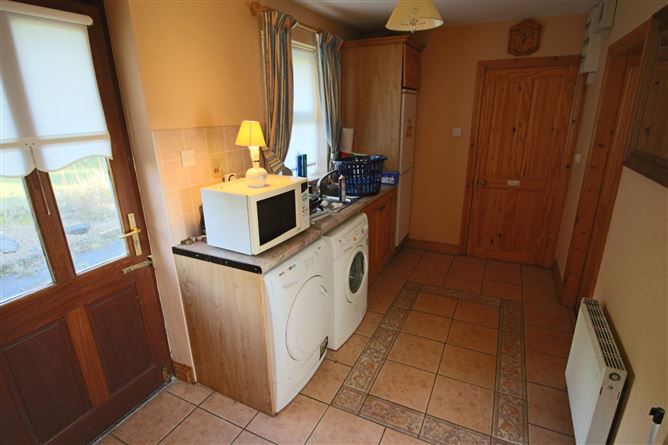 Roslei House, Tullylannan, Leitrim Village, Co. Leitrim